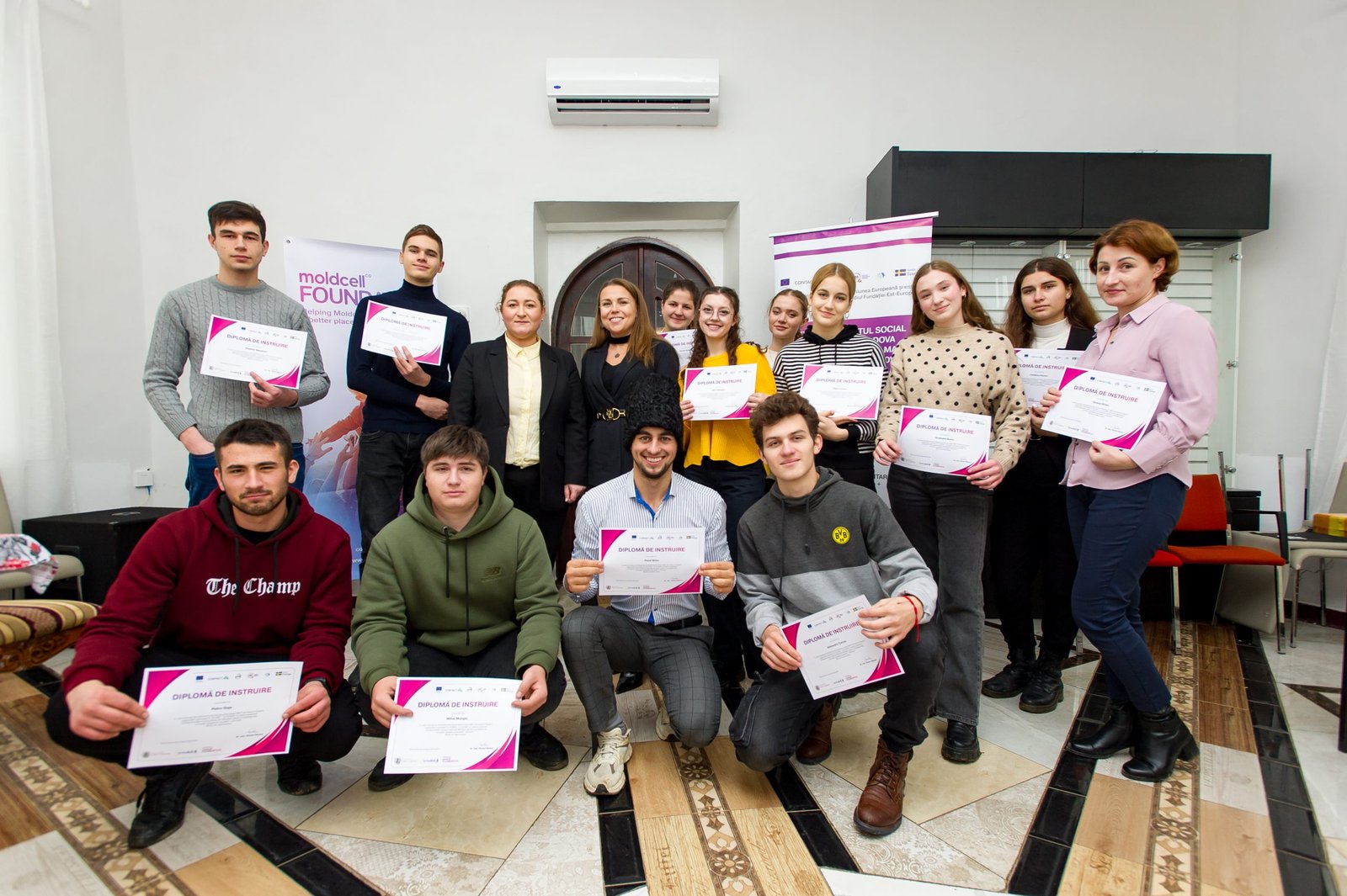 EVENIMENTUL DE DECERNARE A DIPLOMELOR TINERILOR NEET DIN RNUL CĂUȘENI